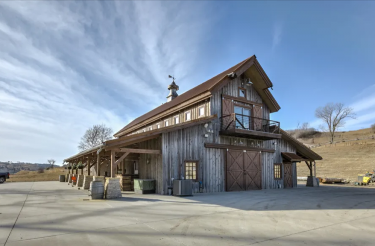 Living The Country Dream: Barns Transformed Into Livable Spaces